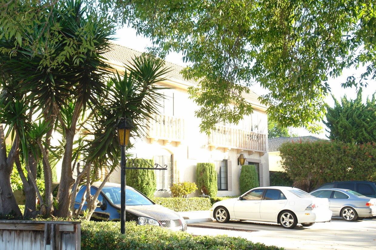 Foto del edificio - 1450 Chalcedony St