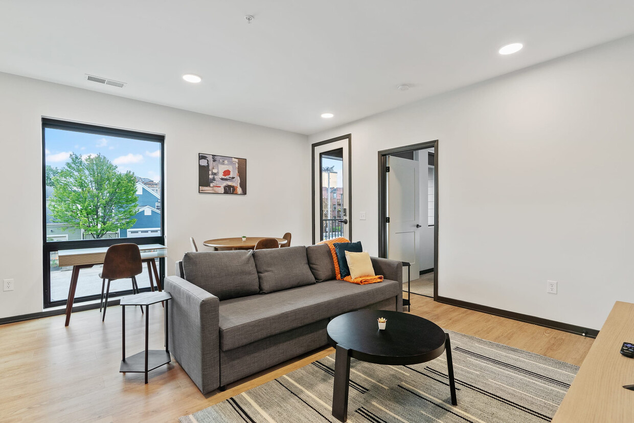 Foto principal - 423 E Michigan St