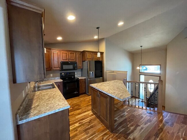 Foto del edificio - 5512 South Culbert Avenue