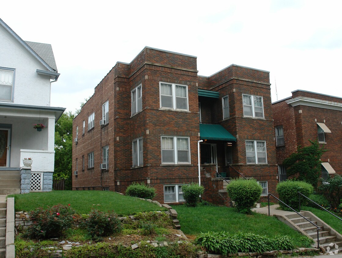 Primary Photo - 608 S 32nd Ave