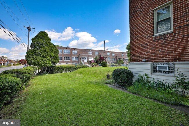 Building Photo - 7972 Gilbert St