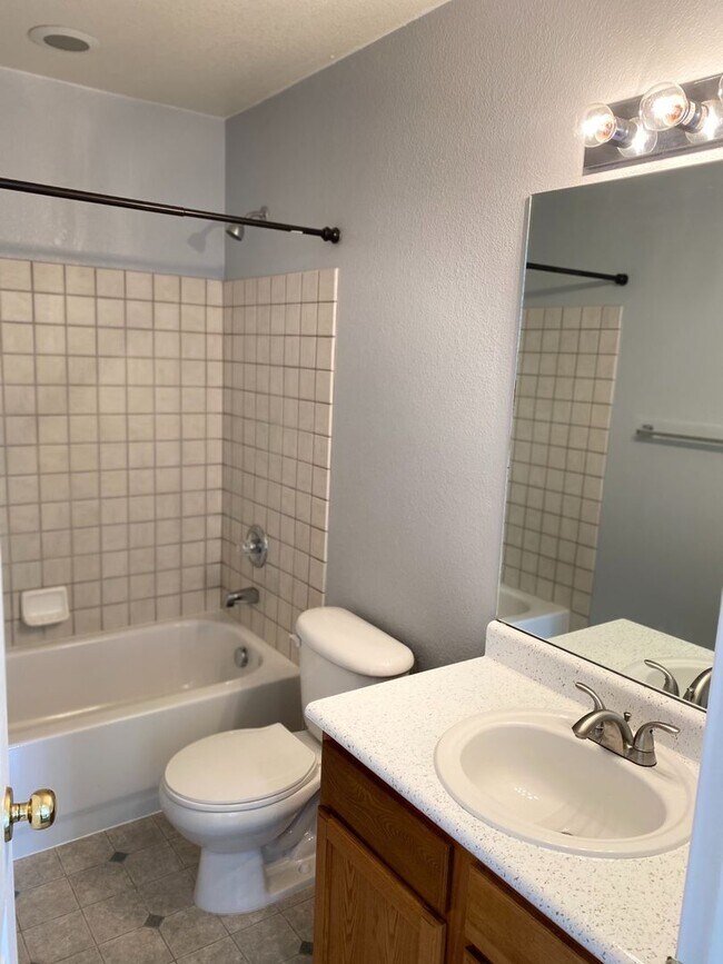 Foto del edificio - Move In Special 1/2 OFF FIRST MOTNHS RENT! Beautiful Mountain Views / 4 Bedroom Home
