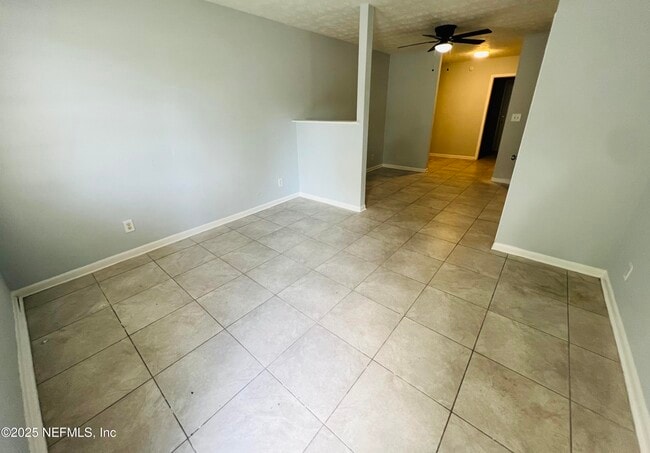 Building Photo - 3638 Lionell St