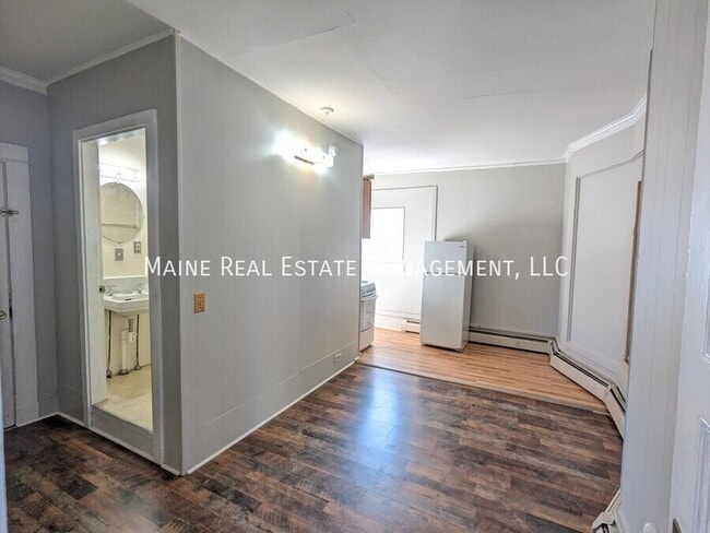 Building Photo - 99-101 Center St-Apt #1