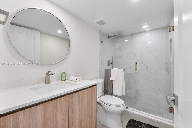 Foto del edificio - 1717 N Bayshore Dr