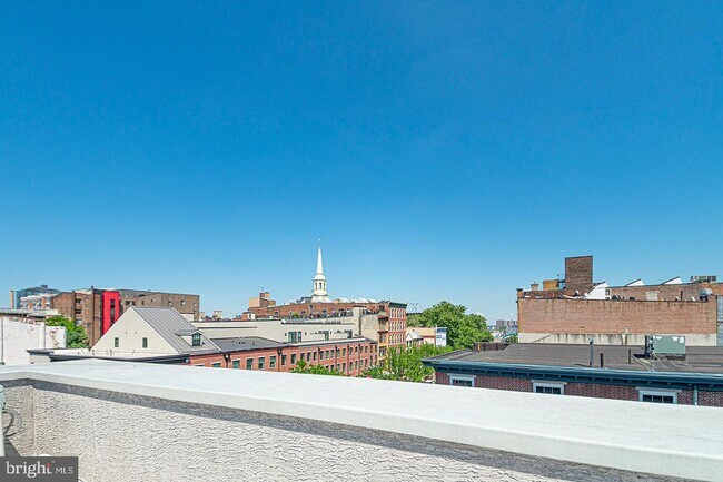 Building Photo - 300 Market St