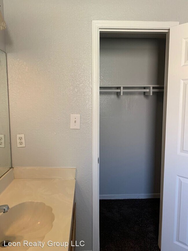 Building Photo - 3 br, 2 bath House - 11549 Caballo Lake Dr.