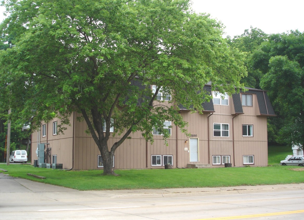 Locust Street, Cooperative - Locust Street Cooperative
