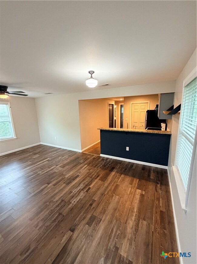 Foto del edificio - 1537 Post Rd