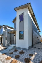 Building Photo - 829 Cherokee Dr