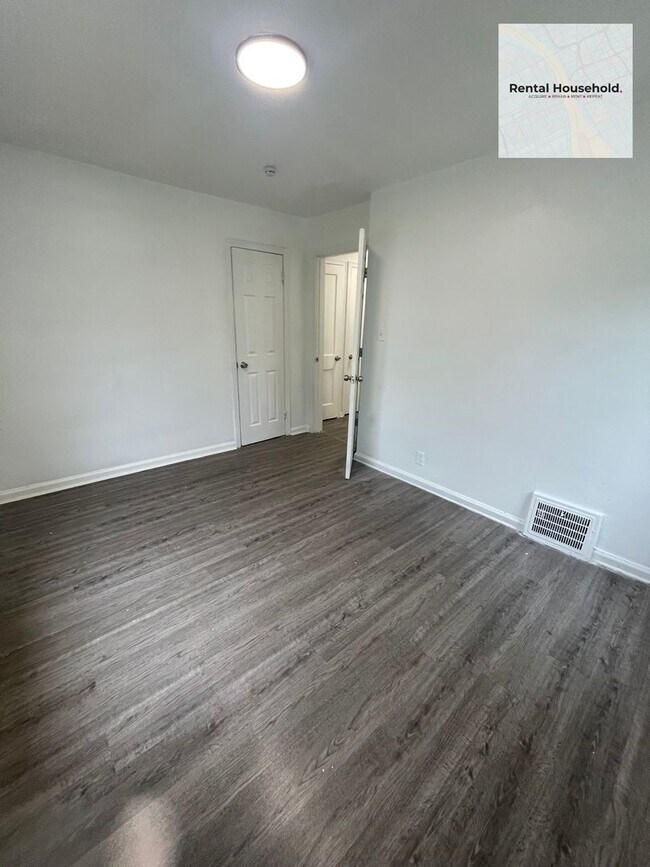 Foto del edificio - 18601 Pembroke Ave