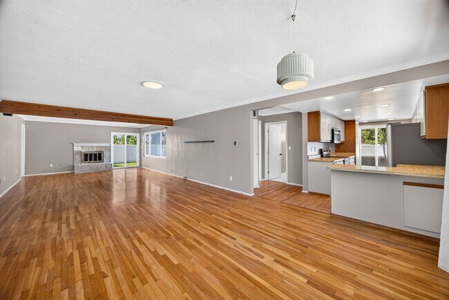 Building Photo - 7935 El Paso St