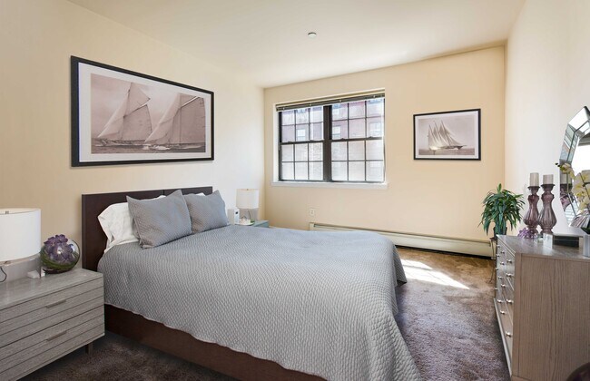 Foto del edificio - 1099 E 73rd St