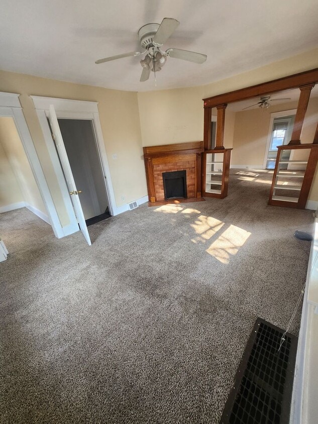 Primary Photo - Upper 2 bedroom lower west side