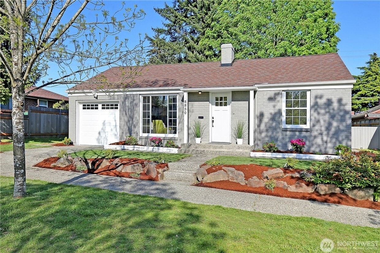 Foto principal - 2bd/1ba Seattle Home