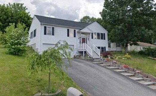 Foto del edificio - 82 Andrews Ave