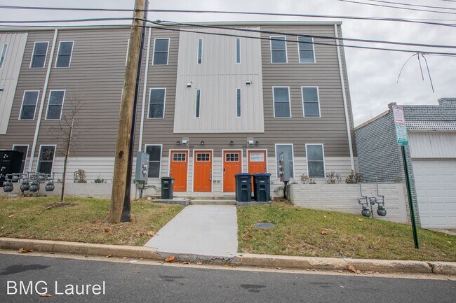 Building Photo - 3 br, 3 bath House - 2503 Burns St SE