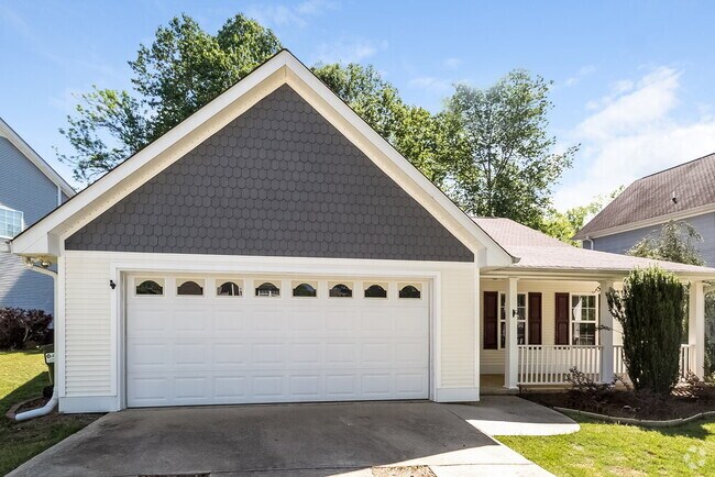 Building Photo - 43 Roxbury Ln