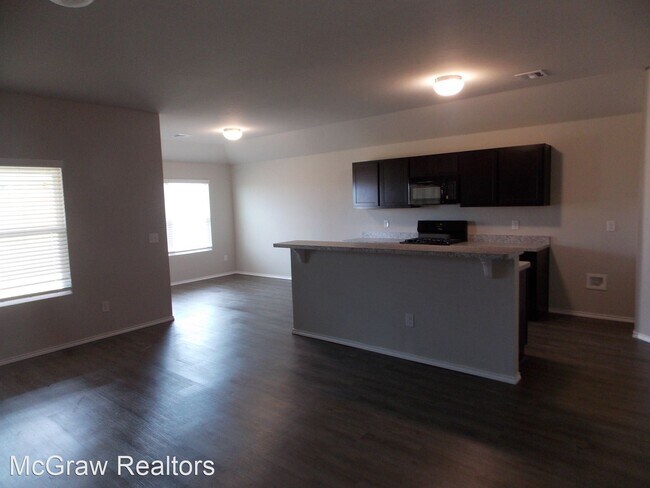 Building Photo - 4 br, 2 bath House - 631 Jentry