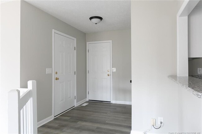 Building Photo - 7128 Old Castle Dr