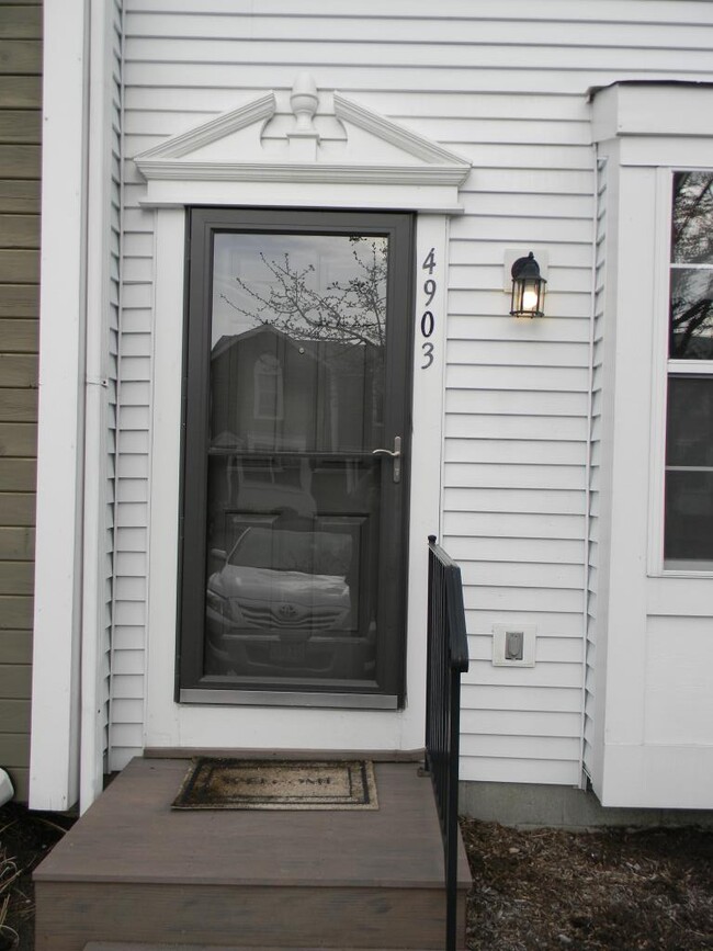 Entrance - 4903 Singleton Dr