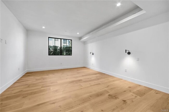 Foto del edificio - 10352 Riverside Dr