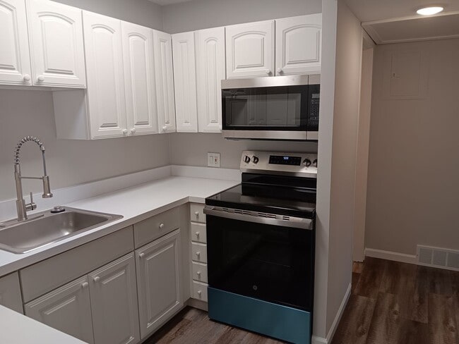 Foto del edificio - 32850 Aurora Rd