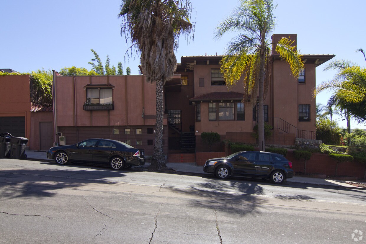 Building Photo - 237 W Laurel St