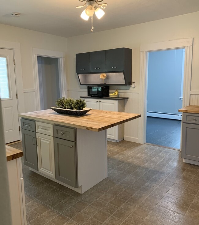 Kitchen - 53 North St