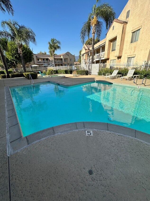 Foto principal - La Verne Senior Apartments