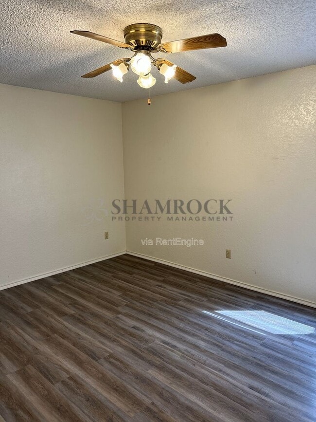 Building Photo - 1416 Chapel Ridge Rd