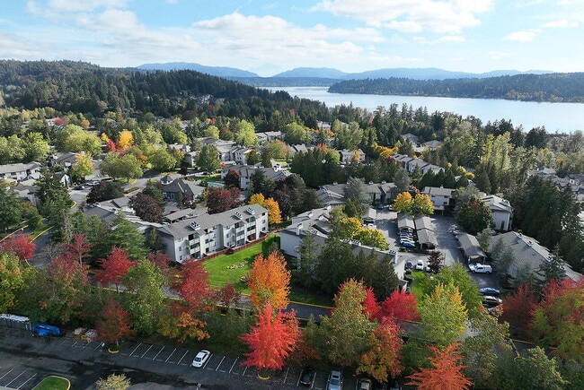 Building Photo - Redmond Hill