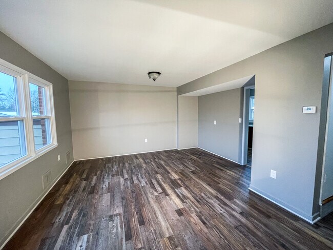 Building Photo - 175 Warrior St