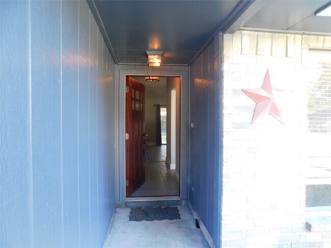 Foto del edificio - 3014 Windemere Dr