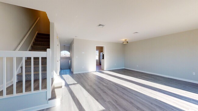 Building Photo - 130 Deer Hill Ave