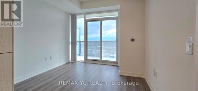 Photo du bâtiment - 28 Interchange Wy