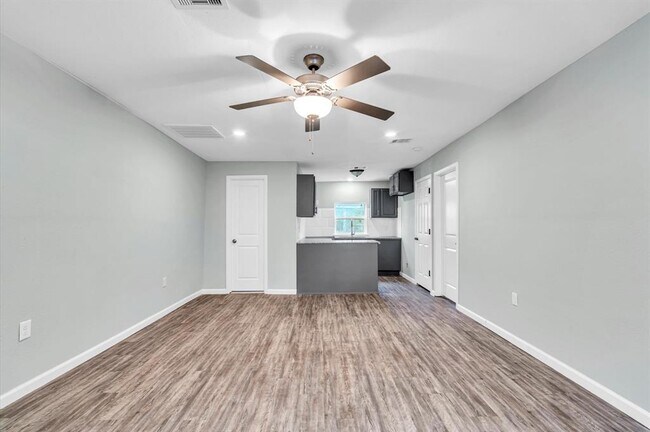 Building Photo - 3208 Holman St