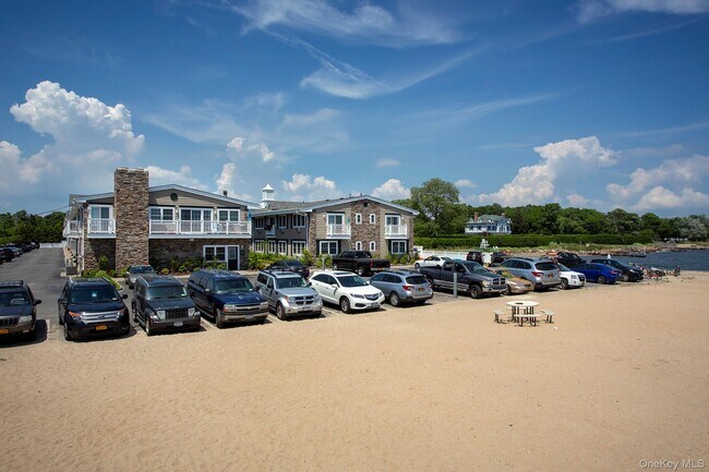 Foto del edificio - 333 Candee Ave