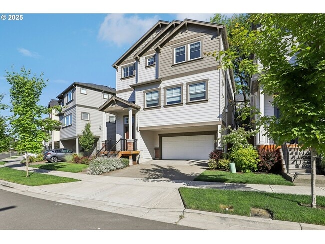 Building Photo - Modern 4-Bedroom Home with Upgraded Finish...