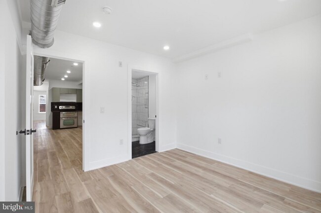 Foto del edificio - 349 N 62nd St