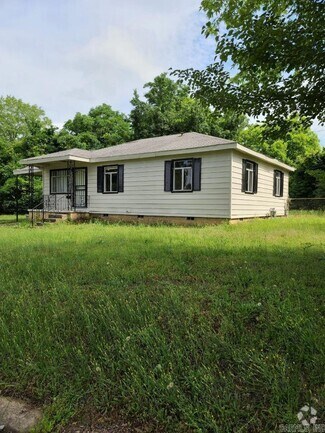 Building Photo - 111 Border Cir