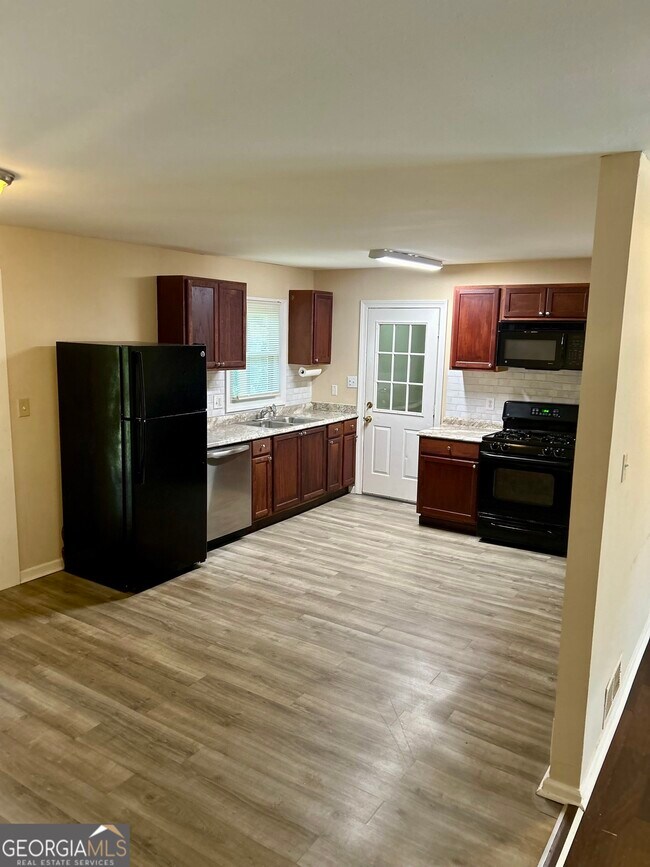 Foto del edificio - 2766 Carolyn Dr