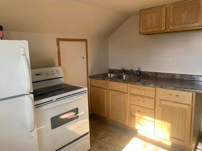 kitchen - 327 2nd St NE