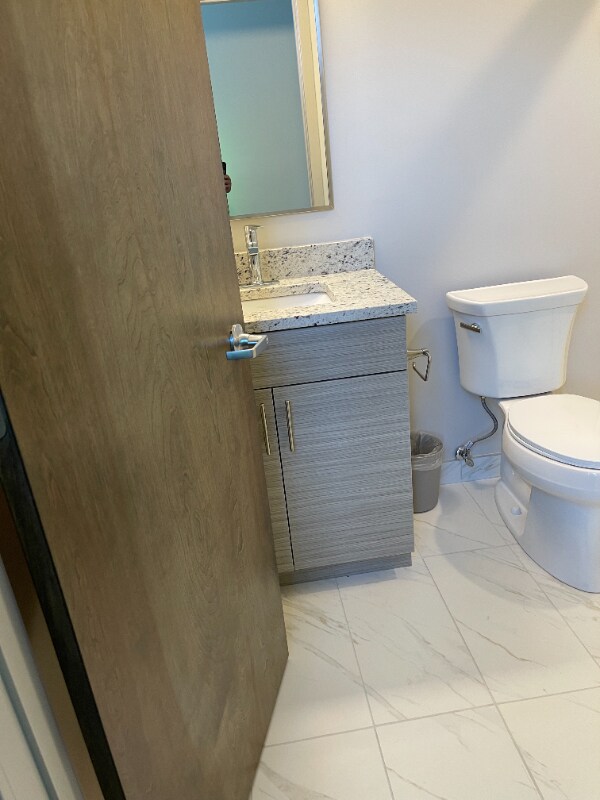 Foto del edificio - 1417 W9th St