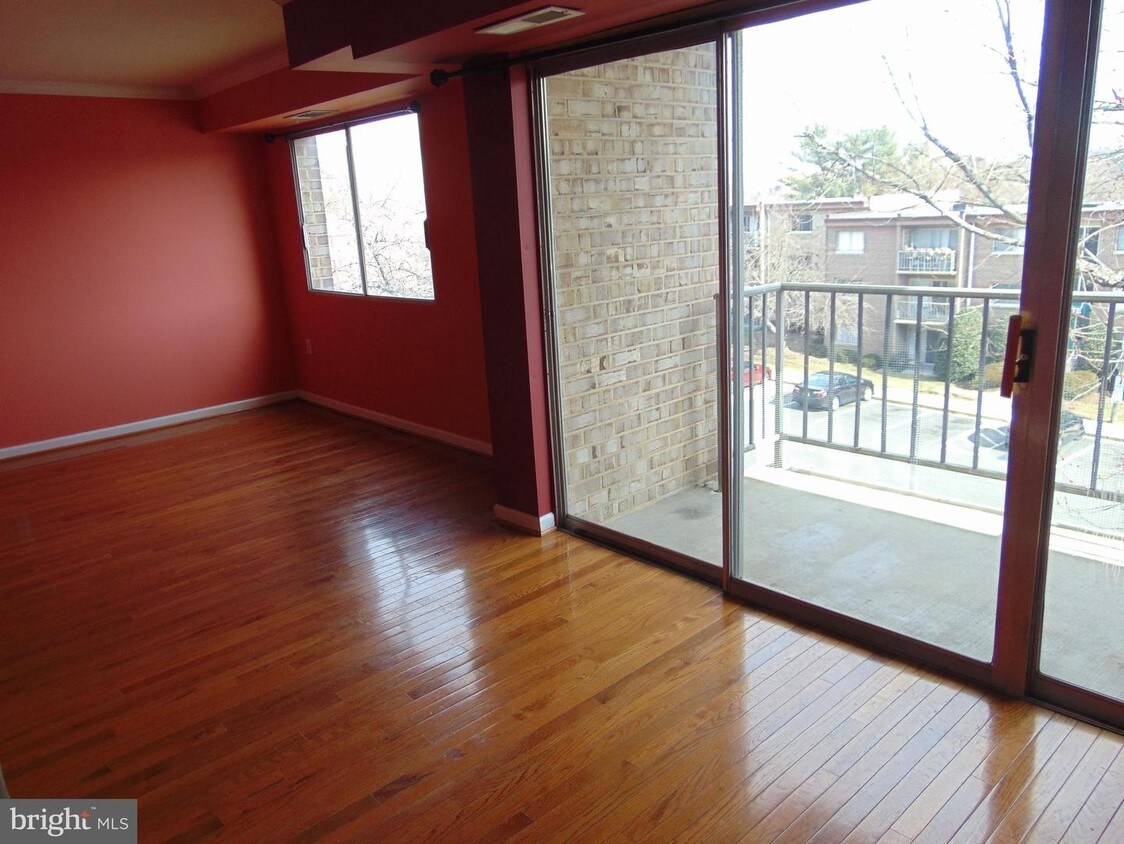 12703 Dara Dr Unit 203, Woodbridge, VA 22192 Apartment for Rent in