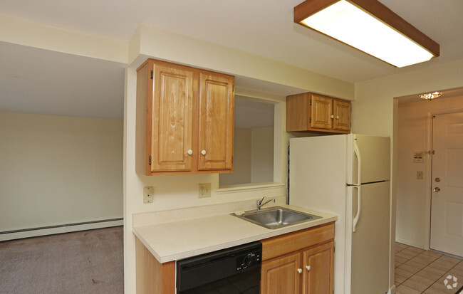 Kitchen Area - Willow Stream Apartments South