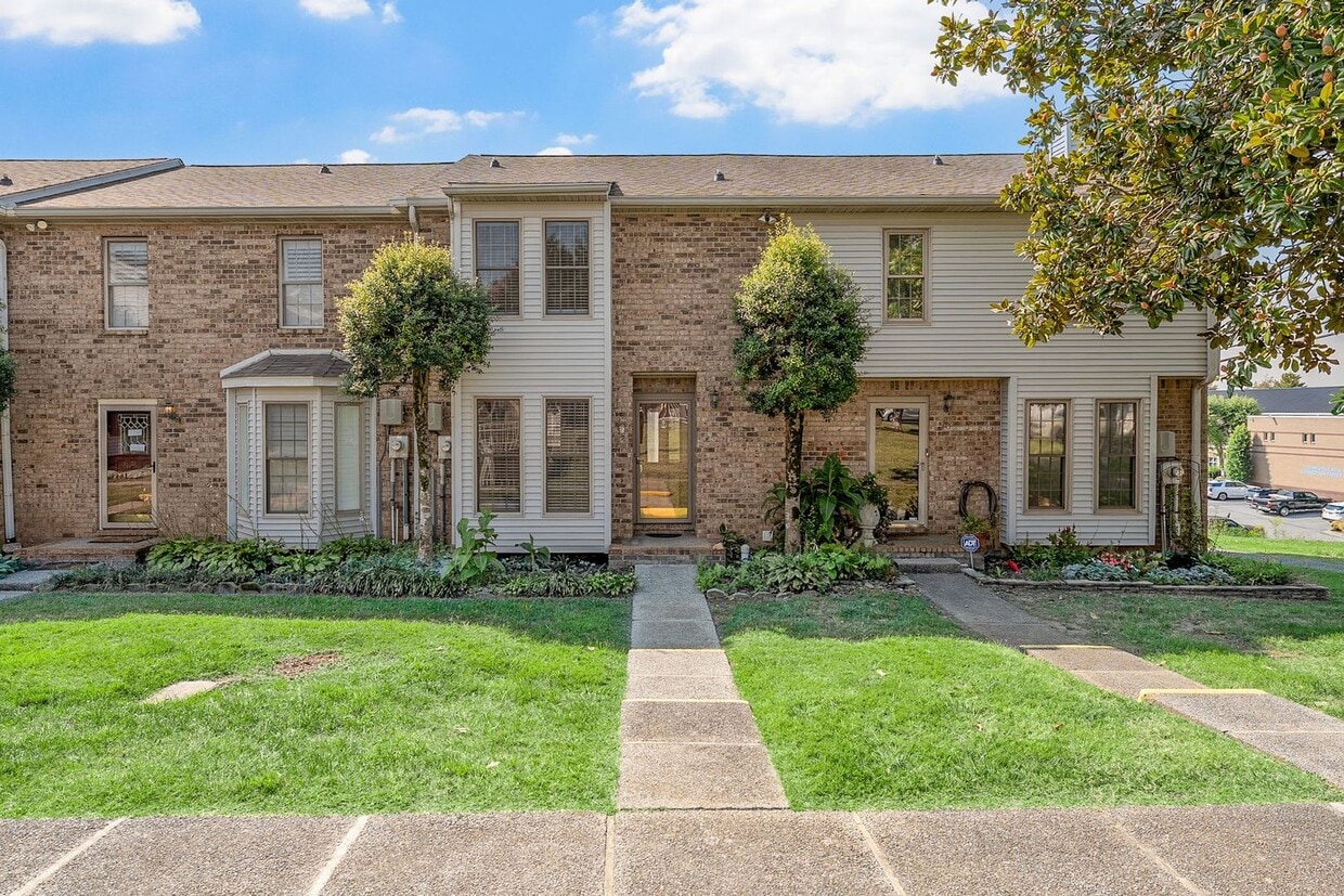 Primary Photo - 2 Bedroom Condo For Rent Near Memorial Drive!