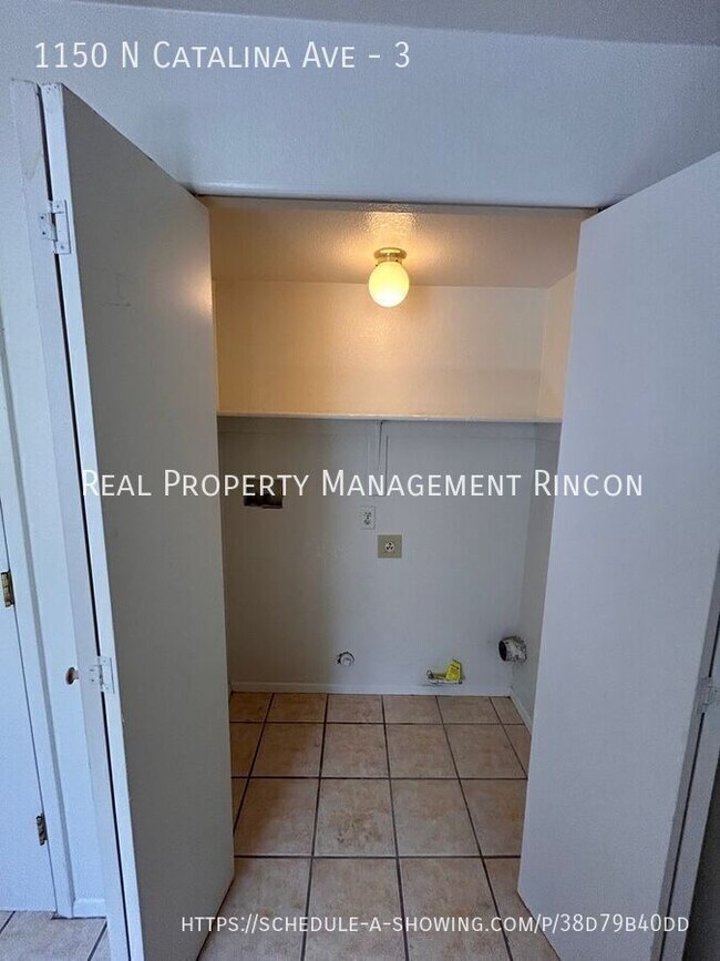 Foto del edificio - 1150 N Catalina Ave