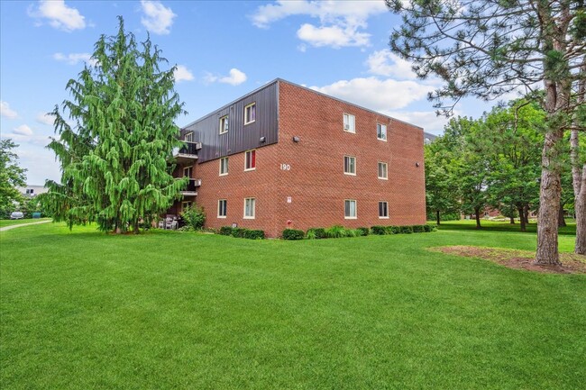 Building Photo - Canterbury Court