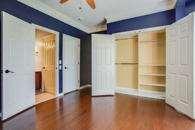 Building Photo - Executive rental in Ravenwood HS zone